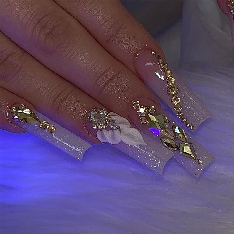 Press on Nails on Fingers