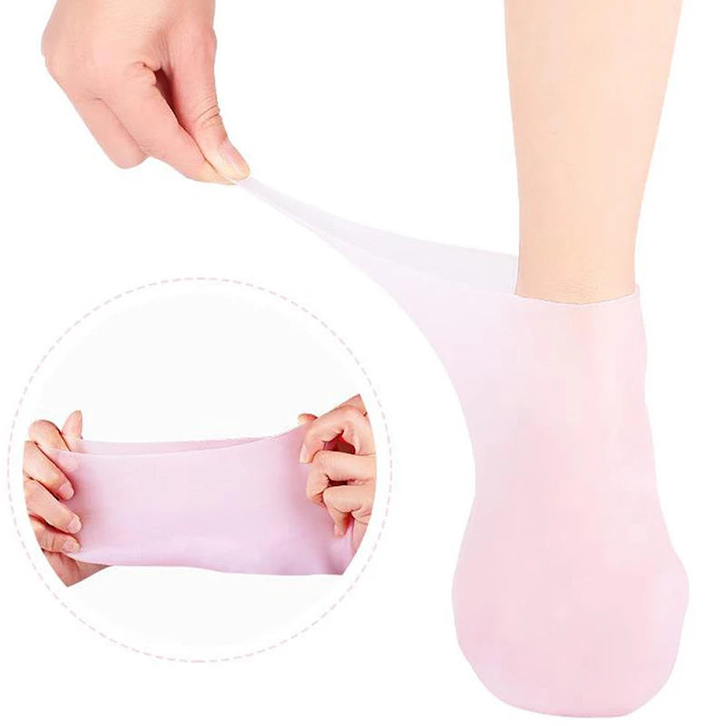 "Revitalize and Pamper Your Feet with Our Silicone Moisturizing Gel Heel Socks - Say Goodbye to Cracked Foot Skin and Cracking with This Spa-Like Feet Care Solution!"